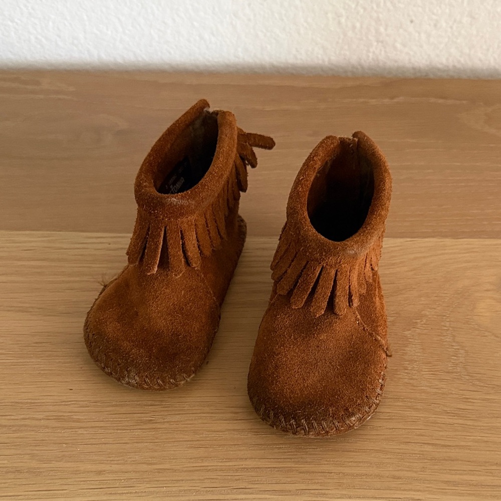 Minnetonka bay/walker moccasin bootie
